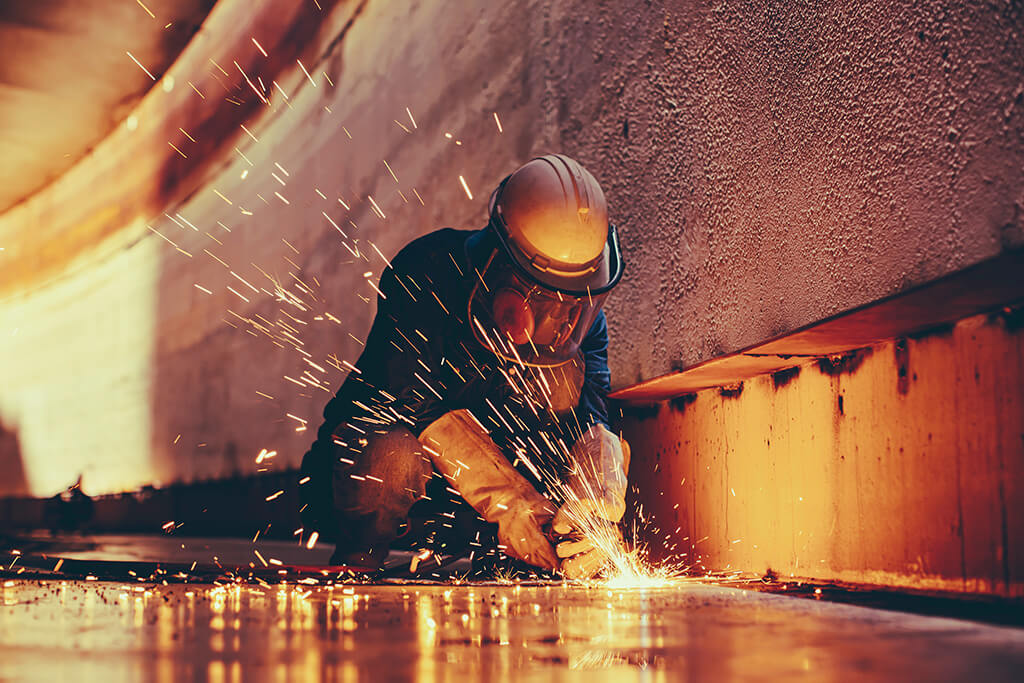 Sgombero locali industriali, lascia spazio alla tua attività – 5 Affidati alla nostra esperienza per lo sgombero dei tuoi locali. Servizio veloce e professionale garantito. - 5